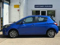 Used Toyota Yaris 2017 Blue Hatchback