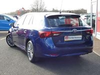 Used Toyota Avensis Business Edition 147 HP (108 kW) 2018 Blue Estate