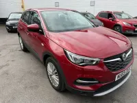Used Vauxhall Grandland X Business Edition 130 HP (95 kW) 2019 Red SUV