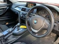 Used BMW 318 Sport Line 136 HP (100 kW) 2017 Red Sedan