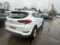 Used Hyundai Tucson 132 HP (97 kW) 2016 White SUV