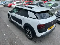 Used Citroën C4 Cactus Flair 82 HP (60 kW) 2017 White Hatchback