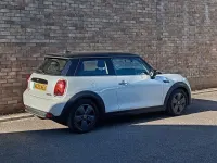 Used Mini Cooper SE Hatch 135 kW (184 HP) 2023 White Hatchback