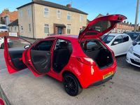 Used Mazda 2 Edition 84 HP (61 kW) 2014 Red Hatchback