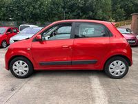 Used Renault Twingo Play 2016 Red Hatchback