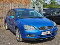 Usado Ford Focus Titanium 110 CV (80 kW) 2007 Azul Utilitario