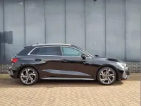 Begagnad Audi A3 S-Line 190 HK (139 kW) 2023 Svart Sedan