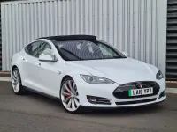 Used Tesla Model S 314 kW (428 HP) 2016 White Hatchback