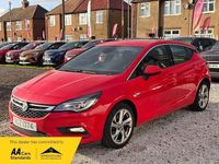 Used Vauxhall Astra SRi 110 HP (80 kW) 2016 Red Hatchback