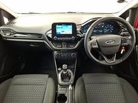 Used Ford Fiesta Zetec 100 HP (73 kW) 2018 Red Hatchback