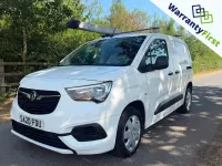 Used Vauxhall Combo Sportive 100 HP (73 kW) 2020 White MPV