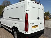 Usado Maxus V90 150 HP (110 kW) 2024 Van