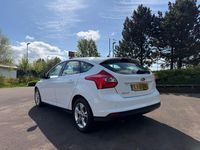 Used Ford Focus Zetec 2012 White Hatchback
