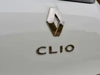 Used Renault Clio Play 75 HP (55 kW) 2018 White Hatchback
