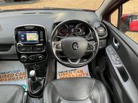 Used Renault Clio IV Dynamique 90 HP (66 kW) 2017 Red Hatchback