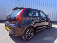 Usado MG MG3 106 HP (77 kW) 2017 Preto Citadino
