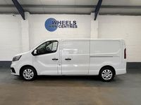Begagnad Renault Trafic 2024 Vit Minibuss