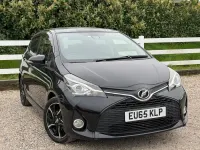 Usado Toyota Yaris 2025 Preto Citadino