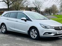 Used Vauxhall Astra Design Edition 110 HP (80 kW) 2018 Silver Estate