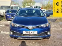Used Toyota Auris Hybrid 136 HP (100 kW) 2018 Blue Estate