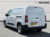 New Vauxhall Combo 100 HP (73 kW) 2025 Kaolin white p0pr MPV