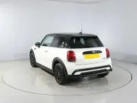 Used Mini Cooper Classic 134 HP (98 kW) 2023 White Hatchback