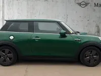 Second-hand Mini Cooper S Classic 178 CP (130 kW) 2022 Verde Hatchback