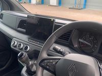 New Renault Master 150 HP (110 kW) 2026 White MPV