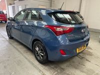 used Hyundai i30 1.6 CRDi Blue Drive SE Nav 5dr