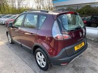 Używany Renault Scénic III Dynamique 110 KM (80 kW) 2013 Czerwony Minivan