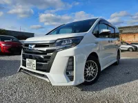 Usado Toyota Noah 2018 Blanco Monovolumen