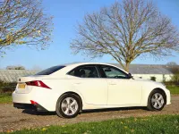 Used Lexus IS300h 223 HP (164 kW) 2014 White Sedan