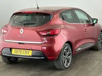 Used Renault Clio Iconic 90 HP (66 kW) 2019 Red Hatchback