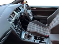 Used VW Golf VII GTI 220 HP (161 kW) 2015 Tornado red Hatchback