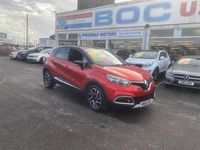 Used Renault Captur Signature 90 HP (66 kW) 2016 Red/black SUV