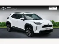 Used Toyota Yaris Design 2023 White Hatchback