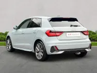 Usado Audi A1 S-Line 95 HP (69 kW) 2025 Cinzento SUV