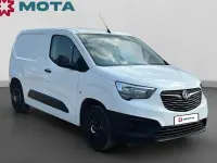 Used Vauxhall Combo Edition 102 HP (75 kW) 2019 White MPV