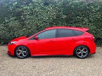 Used Ford Focus ST 250 HP (183 kW) 2013 Red Hatchback