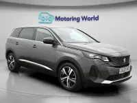 Usado Peugeot 5008 GT 131 HP (96 kW) 2022 Cinzento SUV