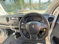 Used Peugeot Expert S 2018 White Van