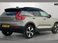 Begagnad Volvo XC40 R-Design 258 HK (189 kW) 2022 Grå SUV