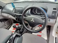 Used Mitsubishi L200 134 HP (98 kW) 2011 White Pickup