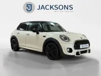 Używany Mini Cooper Hatch 136 KM (100 kW) 2019 Biały Hatchback