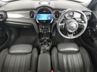Used Mini Cooper Exclusive 136 HP (100 kW) 2022 Red Hatchback