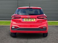Used Hyundai i20 SE 84 HP (61 kW) 2018 Red Hatchback