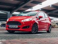 Used Ford Fiesta Zetec 125 HP (91 kW) 2013 Red Hatchback