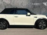 Begagnad Mini Cooper Cabriolet Comfort 136 HK (100 kW) 2009 Cab