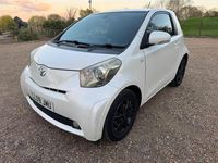 Used Toyota iQ 68 HP (50 kW) 2009 White Hatchback