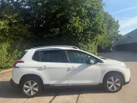 Used Peugeot 2008 Allure 92 HP (67 kW) 2014 White SUV